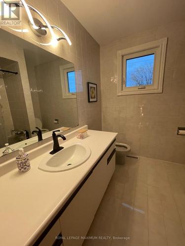 57 Cabaletta Crescent, Vaughan, ON - Indoor Photo Showing Bathroom