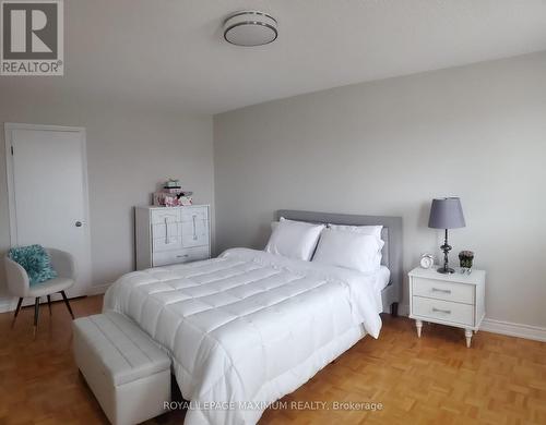 57 Cabaletta Crescent, Vaughan, ON - Indoor Photo Showing Bedroom