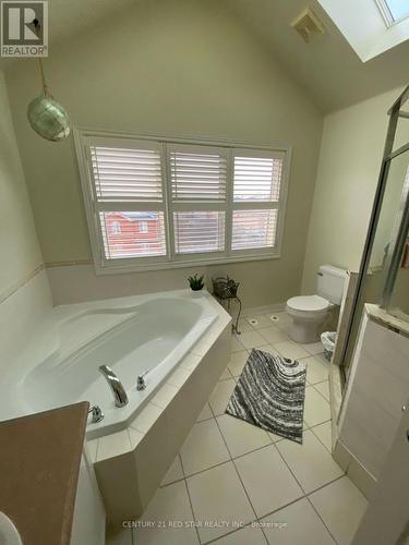 5197 Preservation Circle, Mississauga, ON - Indoor Photo Showing Bathroom