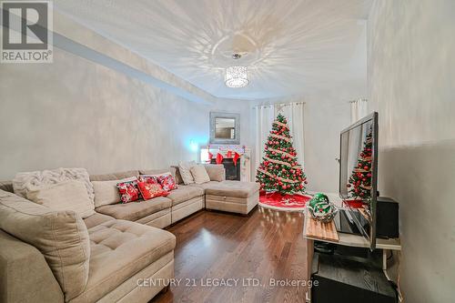 67 Zelda Road, Brampton, ON - Indoor Photo Showing Living Room