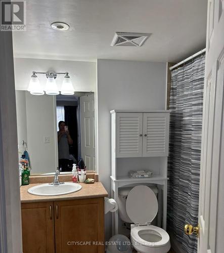 2020 - 3035 Finch Avenue W, Toronto, ON - Indoor Photo Showing Bathroom