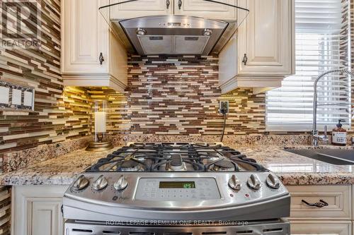 524 Salem Avenue N, Toronto, ON - Indoor Photo Showing Kitchen