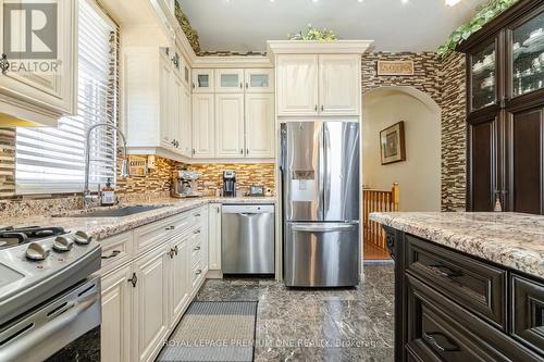 524 Salem Avenue N, Toronto, ON - Indoor Photo Showing Kitchen With Stainless Steel Kitchen With Upgraded Kitchen