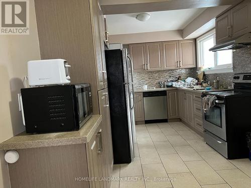 51 Malamute Crescent, Toronto, ON - Indoor Photo Showing Kitchen