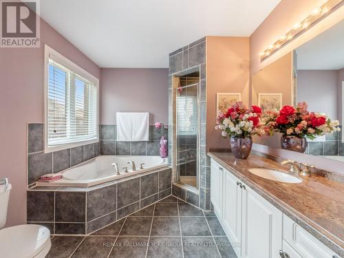 74 Thomas Legge Crescent, Richmond Hill, ON - Indoor Photo Showing Bathroom