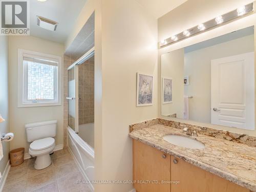 74 Thomas Legge Crescent, Richmond Hill, ON - Indoor Photo Showing Bathroom