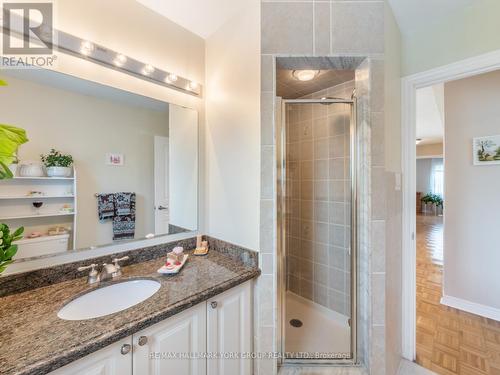 74 Thomas Legge Crescent, Richmond Hill, ON - Indoor Photo Showing Bathroom