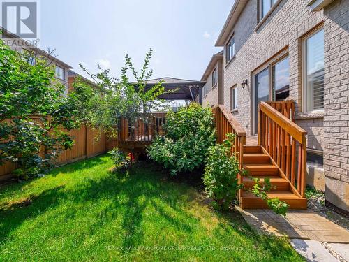 74 Thomas Legge Crescent, Richmond Hill, ON - Outdoor