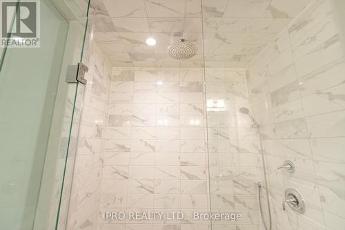 1507 Lakeport Crescent, Oakville, ON - Indoor Photo Showing Bathroom