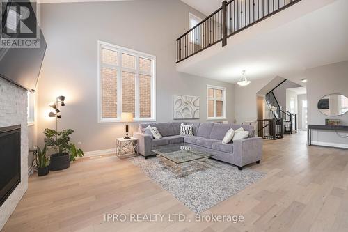 1507 Lakeport Crescent, Oakville, ON - Indoor Photo Showing Living Room With Fireplace