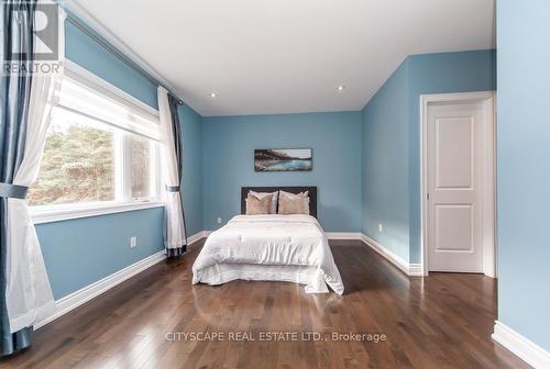 28 Sweet Valerie Court, Vaughan, ON - Indoor Photo Showing Bedroom