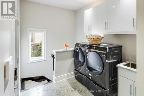 28 Sweet Valerie Court, Vaughan, ON - Indoor Photo Showing Laundry Room