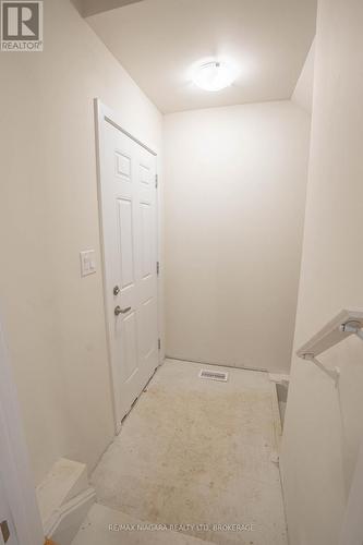 42 Sunflower Crescent, Thorold (562 - Hurricane/Merrittville), ON - Indoor Photo Showing Other Room