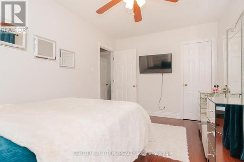 15 Merrian Road, Toronto, ON - Indoor Photo Showing Bedroom