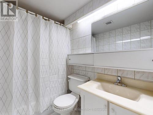 505 - 10 Parkway Forest Drive, Toronto, ON - Indoor Photo Showing Bathroom