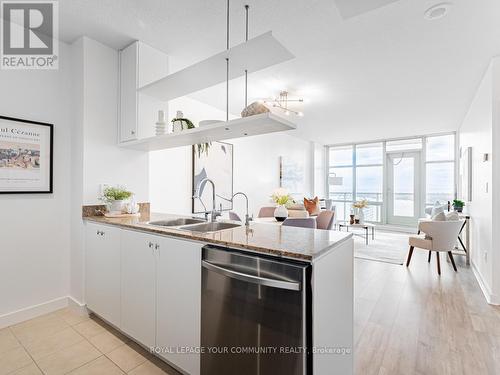 2811 - 10 Navy Wharf Court, Toronto, ON - Indoor Photo Showing Kitchen With Double Sink