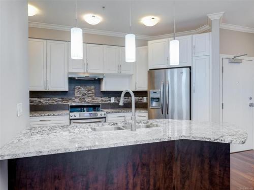 201-9776 Fourth St, Sidney, BC - Indoor Photo Showing Kitchen With Double Sink With Upgraded Kitchen