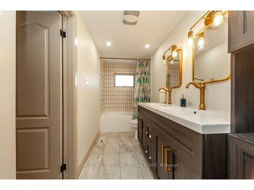 480 Bartley Bull Pkwy, Brampton, ON - Indoor Photo Showing Bathroom