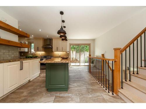 480 Bartley Bull Pkwy, Brampton, ON - Indoor Photo Showing Kitchen With Upgraded Kitchen