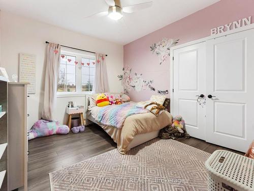 151116 12 Line, East Garafraxa, ON - Indoor Photo Showing Bedroom