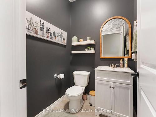 151116 12 Line, East Garafraxa, ON - Indoor Photo Showing Bathroom