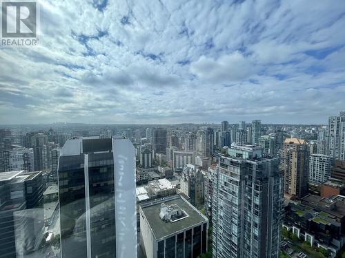 3305 938 Nelson Street, Vancouver, BC - Outdoor With View