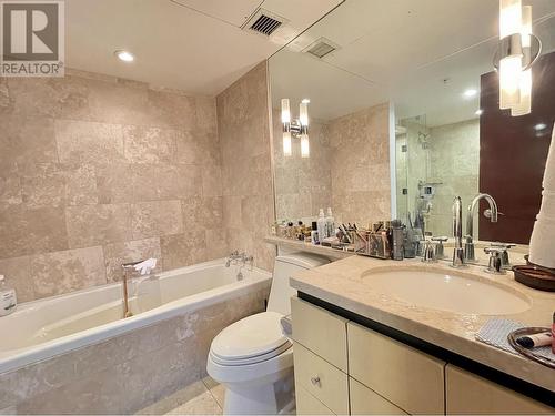 3305 938 Nelson Street, Vancouver, BC - Indoor Photo Showing Bathroom