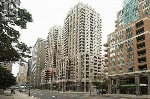 1505 - 909 Bay Street, Toronto, ON - Outdoor With Facade