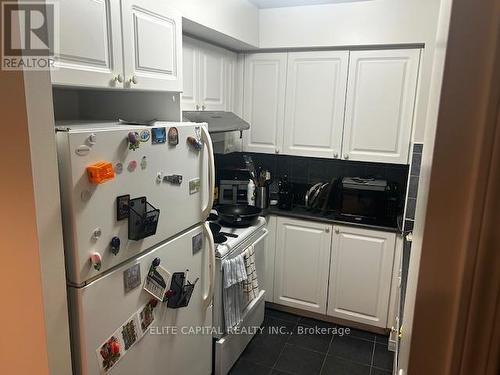 1505 - 909 Bay Street, Toronto, ON - Indoor Photo Showing Kitchen