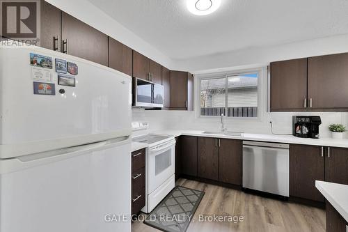 2 - 596 Grey Street, Brantford, ON - Indoor Photo Showing Kitchen