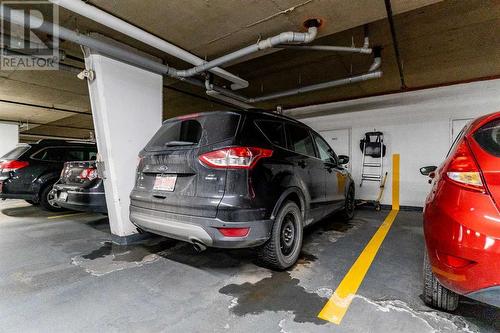 2460, 151 Country Village Road Ne, Calgary, AB - Indoor Photo Showing Garage