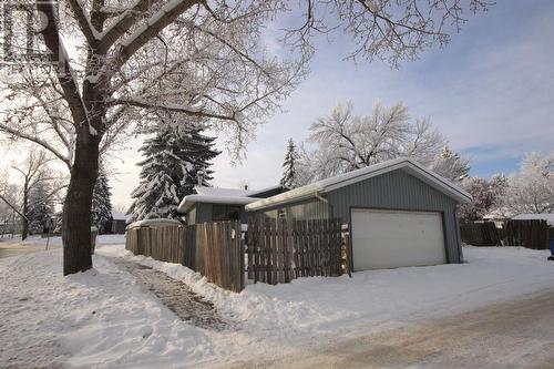 4 Midlawn Place Se, Calgary, AB - Outdoor