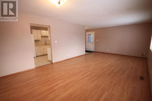 4 Midlawn Place Se, Calgary, AB - Indoor Photo Showing Other Room