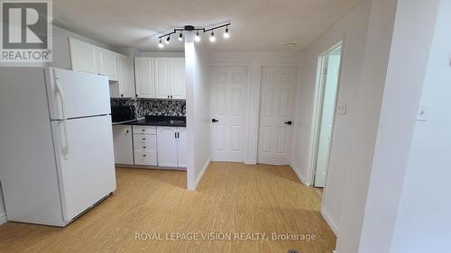 303 Beech Street W, Whitby, ON - Indoor Photo Showing Kitchen