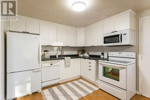 Upper - 757 Edna Court, Oshawa, ON - Indoor Photo Showing Kitchen