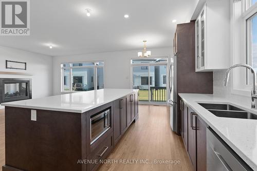 2012 Acoustic Way, Ottawa, ON - Indoor Photo Showing Kitchen With Double Sink With Upgraded Kitchen