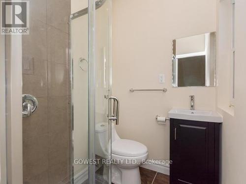 2011 Dundas Street W, Toronto, ON - Indoor Photo Showing Bathroom