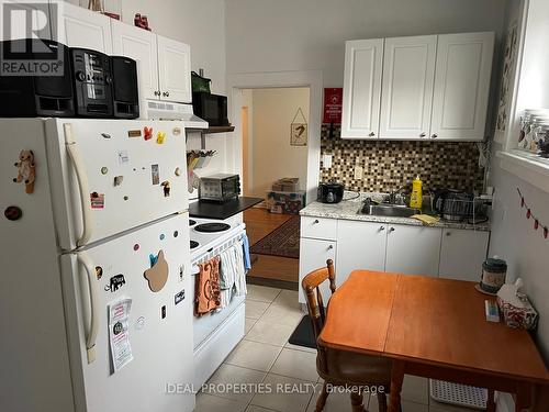 2 - 277 Bronson Avenue, Ottawa, ON - Indoor Photo Showing Kitchen