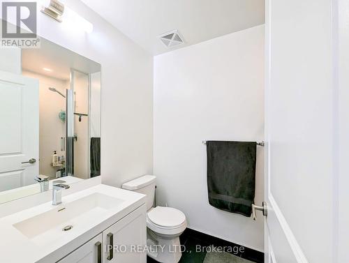 2721 - 8 Nahani Way, Mississauga, ON - Indoor Photo Showing Bathroom