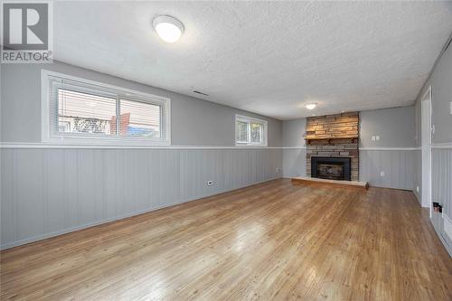 163 Borden Street, Sarnia, ON - Indoor Photo Showing Living Room With Fireplace