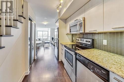 426 - 775 King Street W, Toronto, ON - Indoor Photo Showing Kitchen With Upgraded Kitchen