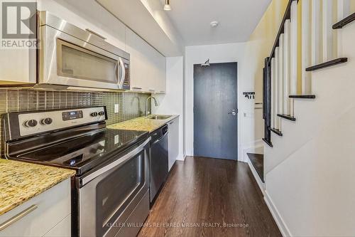 426 - 775 King Street W, Toronto, ON - Indoor Photo Showing Kitchen