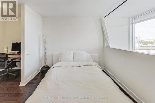 426 - 775 King Street W, Toronto, ON - Indoor Photo Showing Bedroom