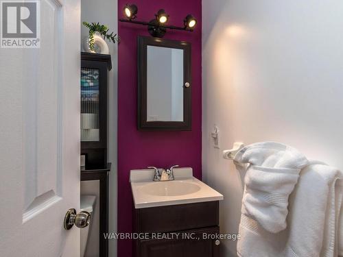 284 Stoneway Drive, Ottawa, ON - Indoor Photo Showing Bathroom