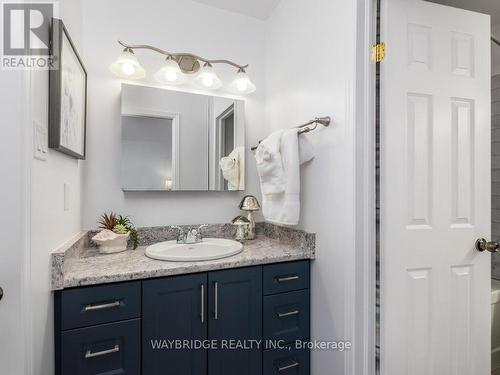 284 Stoneway Drive, Ottawa, ON - Indoor Photo Showing Bathroom