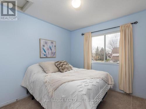 284 Stoneway Drive, Ottawa, ON - Indoor Photo Showing Bedroom