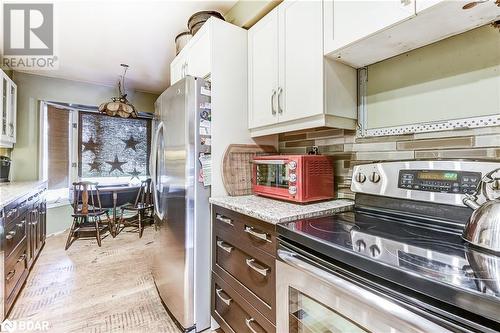 242 Village Wood Road, Oakville, ON - Indoor Photo Showing Kitchen