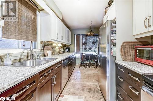 242 Village Wood Road, Oakville, ON - Indoor Photo Showing Kitchen With Double Sink