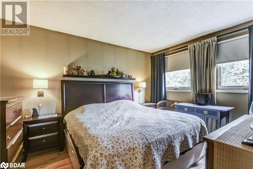 242 Village Wood Road, Oakville, ON - Indoor Photo Showing Bedroom