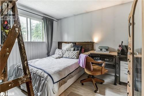 242 Village Wood Road, Oakville, ON - Indoor Photo Showing Bedroom